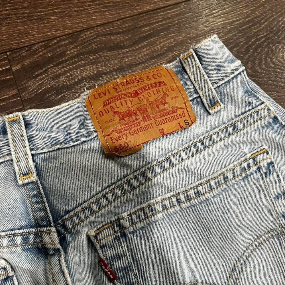 Vintage women's Levi's 550 light wash high rise tapered denim jeans pants - Picture 3 of 8